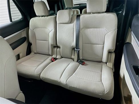 Used 2019 Ford Explorer FWD image 11