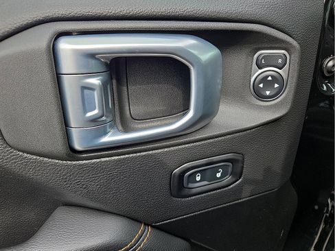 Used 2021 Jeep Gladiator Overland image 14