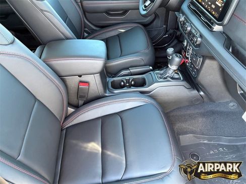New 2025 Jeep Gladiator Rubicon image 12