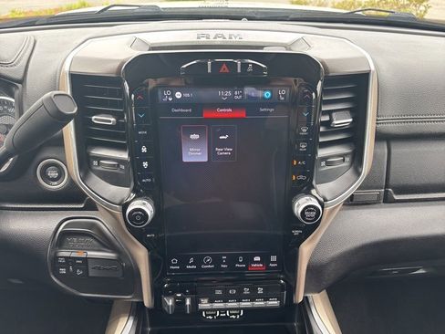 Used 2023 RAM 2500 Laramie AWD/4WD image 39