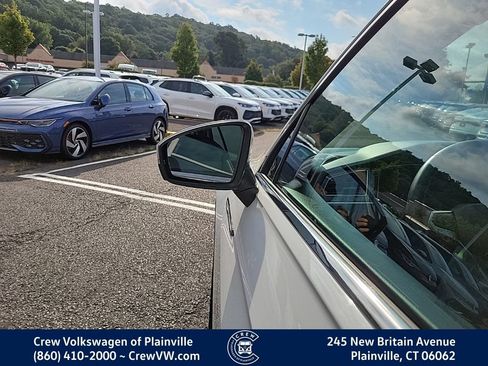 Certified 2024 Volkswagen Tiguan SE AWD/4WD image 26