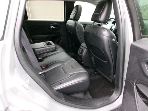 Used 2023 Jeep Cherokee Altitude Lux w/ Lux Elite Package AWD/4WD image 11