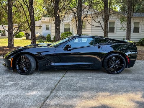 Used 2016 Chevrolet Corvette Stingray Coupe w/ Carbon Flash Badge Package RWD image 6