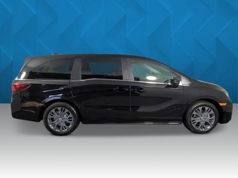 New 2026 Honda Odyssey Touring image 6