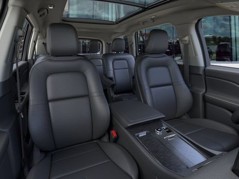 New 2025 Lincoln Aviator AWD w/ Jet Appearance Package image 10
