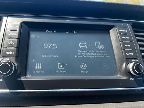 Used 2017 Kia Sedona LX w/ LX Essentials Premium Package FWD image 26