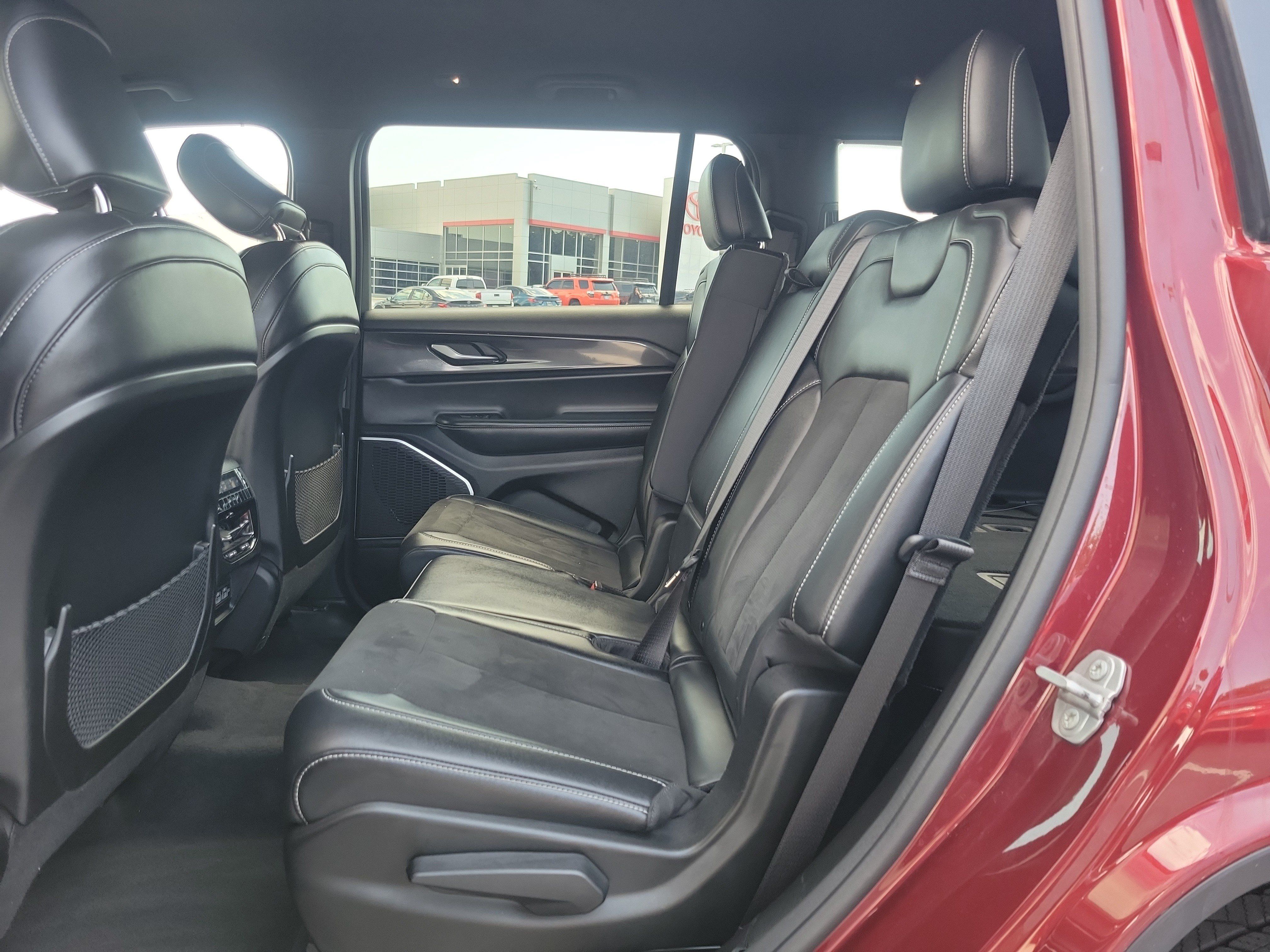 Used 2022 Jeep Grand Cherokee L Laredo AWD/4WD image 12