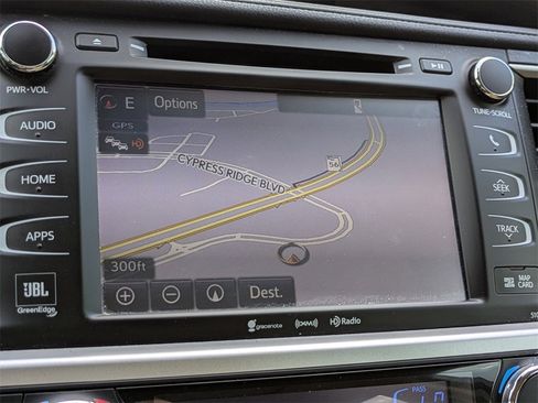 Used 2019 Toyota Highlander Limited image 22