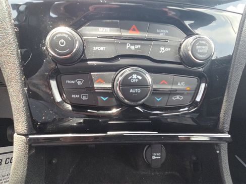 Used 2021 Chrysler 300 S image 20