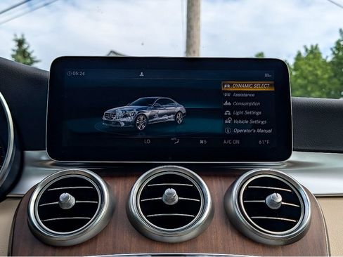 Used 2019 Mercedes-Benz C 300 4MATIC Sedan image 26