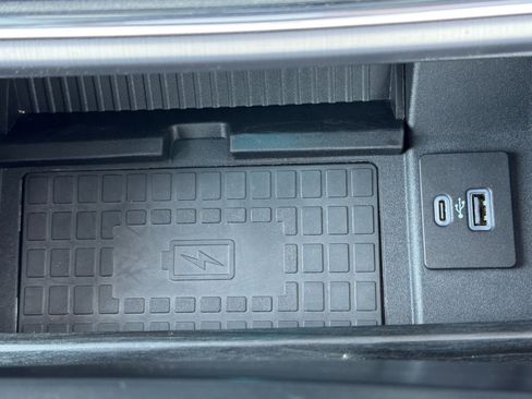 Used 2022 Ford F450 Limited w/ FX4 Off-Road Package image 30