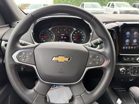 Used 2023 Chevrolet Traverse LT FWD image 18