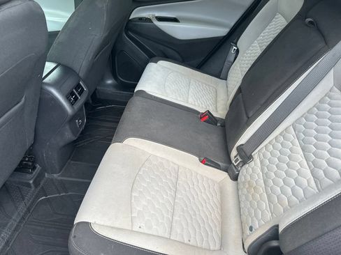 Used 2021 Chevrolet Equinox LS w/ LS Convenience Package AWD/4WD image 15