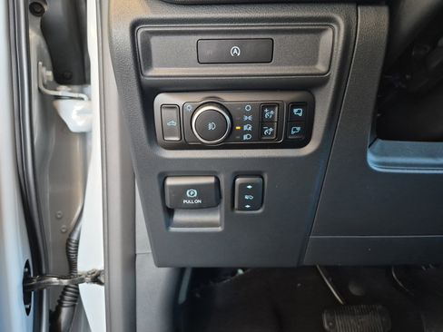 New 2025 Ford F150 Lariat w/ Equipment Group 501A Mid image 22