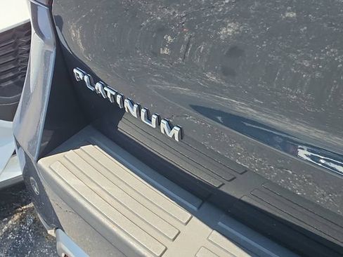 Used 2024 Ford Expedition Max Platinum RWD image 6