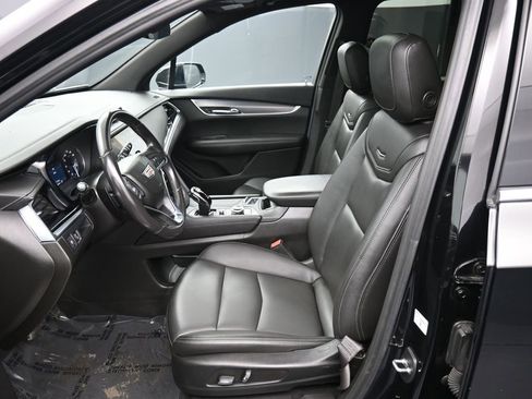 Used 2023 Cadillac XT6 Luxury image 19