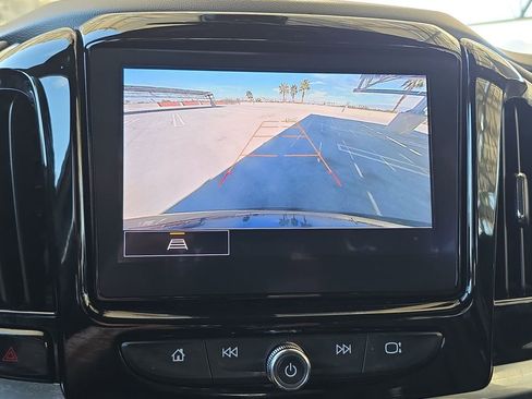 Used 2023 Chevrolet Traverse LT image 15