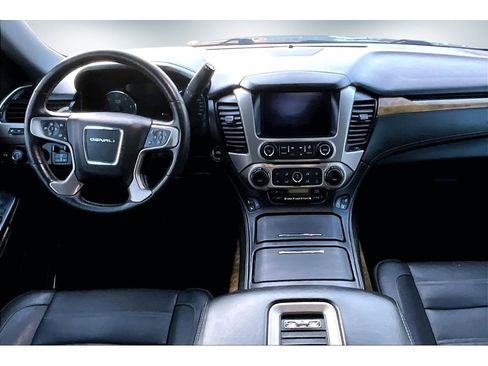 Used 2017 GMC Yukon Denali w/ Open Road Package image 7