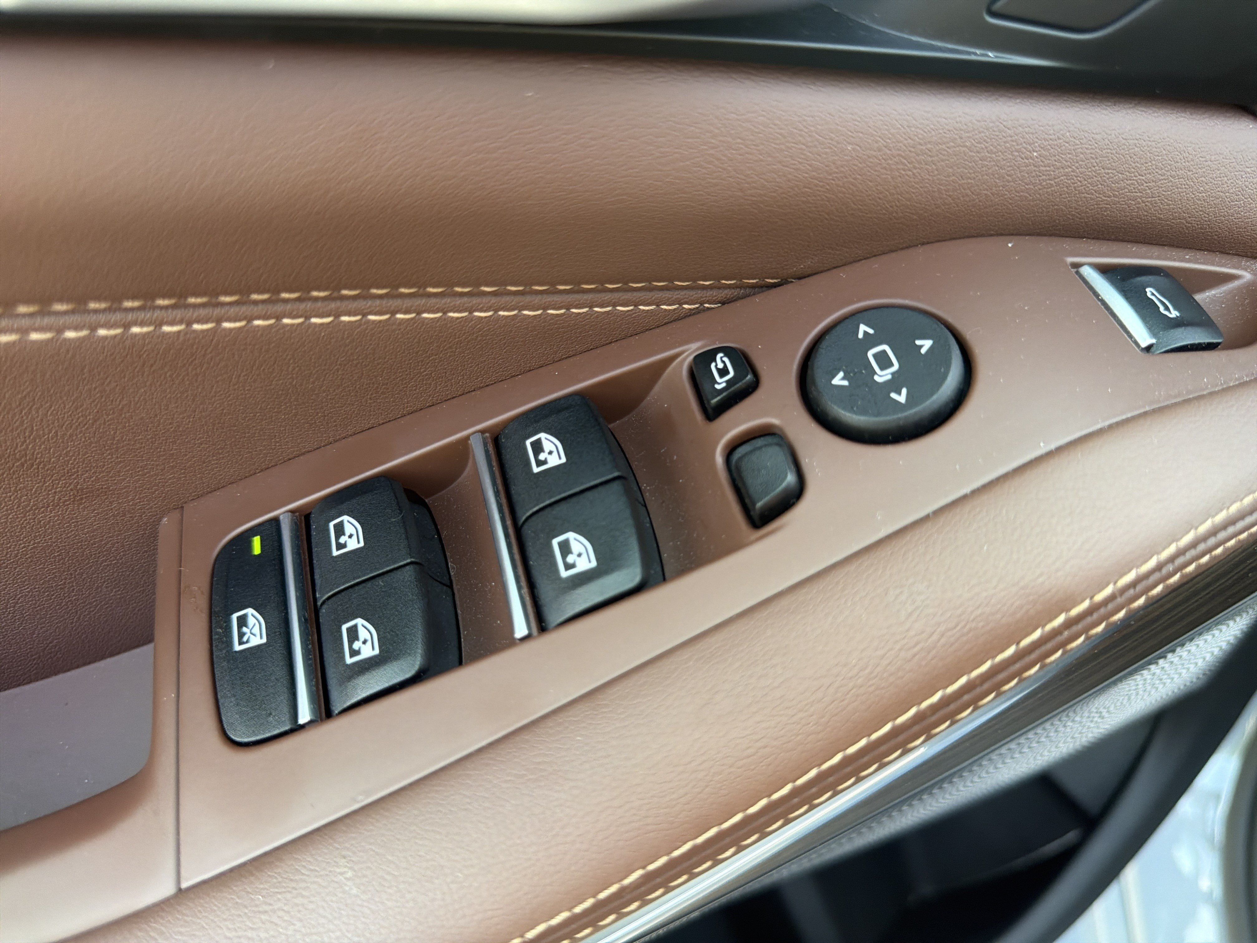 Used 2025 BMW X5 M60i AWD/4WD image 27