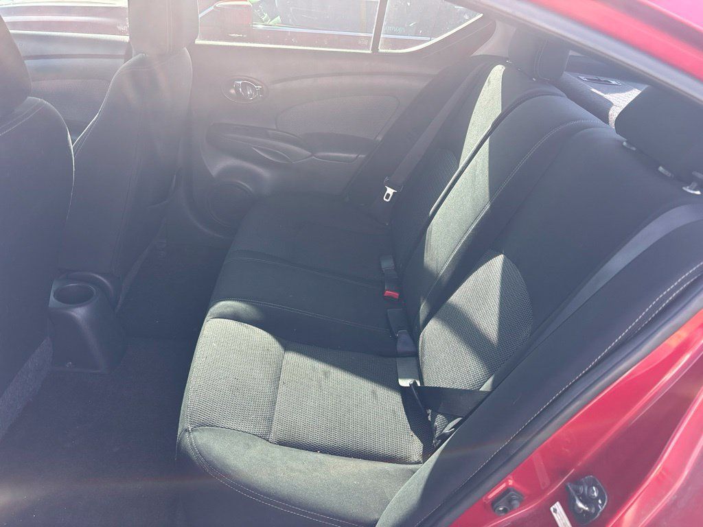 Used 2015 Nissan Versa SV FWD image 13