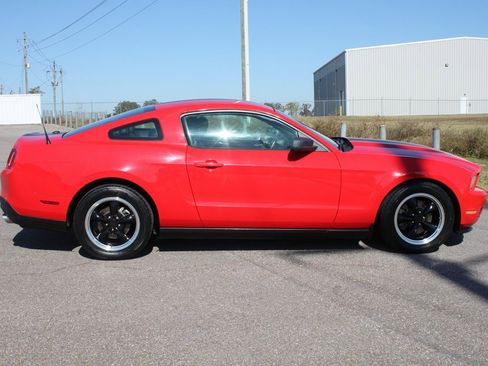 Used 2011 Ford Mustang Premium image 14