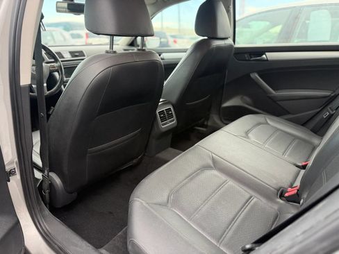 Used 2013 Volkswagen Passat 2.5 SE FWD image 15
