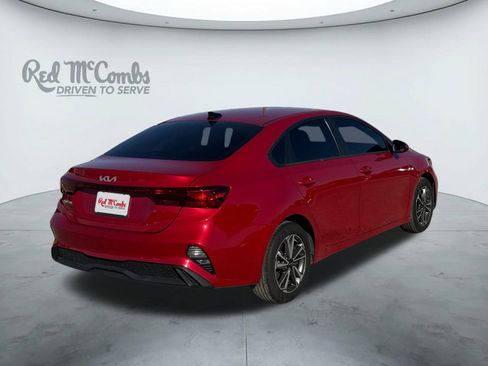Used 2023 Kia Forte LXS w/ LXS Technology Package image 5