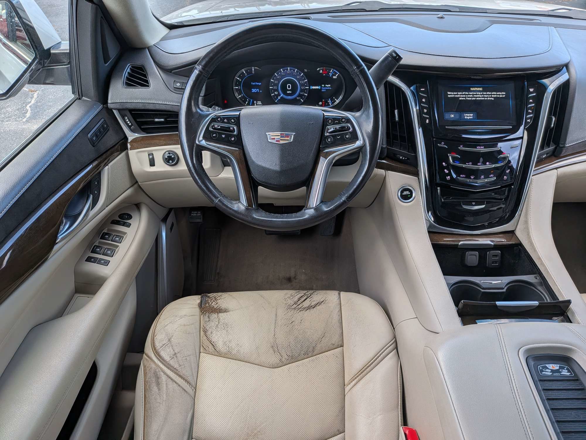 Used 2018 Cadillac Escalade ESV Luxury RWD image 15