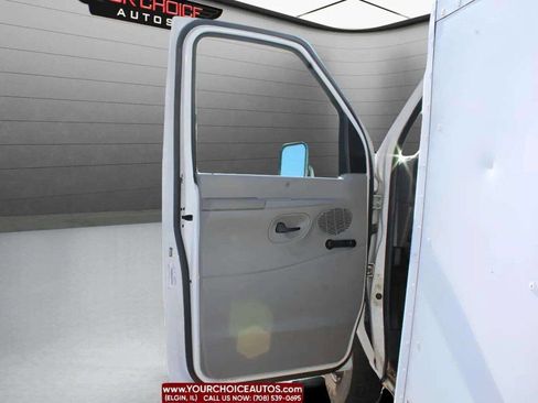 Used 1997 Ford E-350 and Econoline 350 image 16