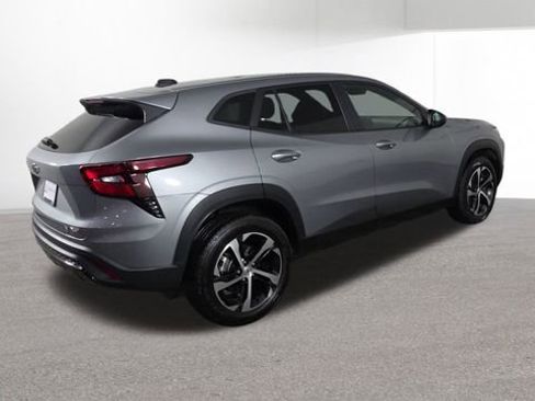 Used 2024 Chevrolet Trax RS w/ Driver Confidence Package image 9