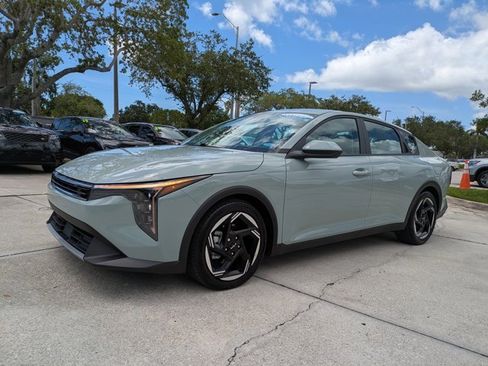 Used 2025 Kia K4 EX image 7