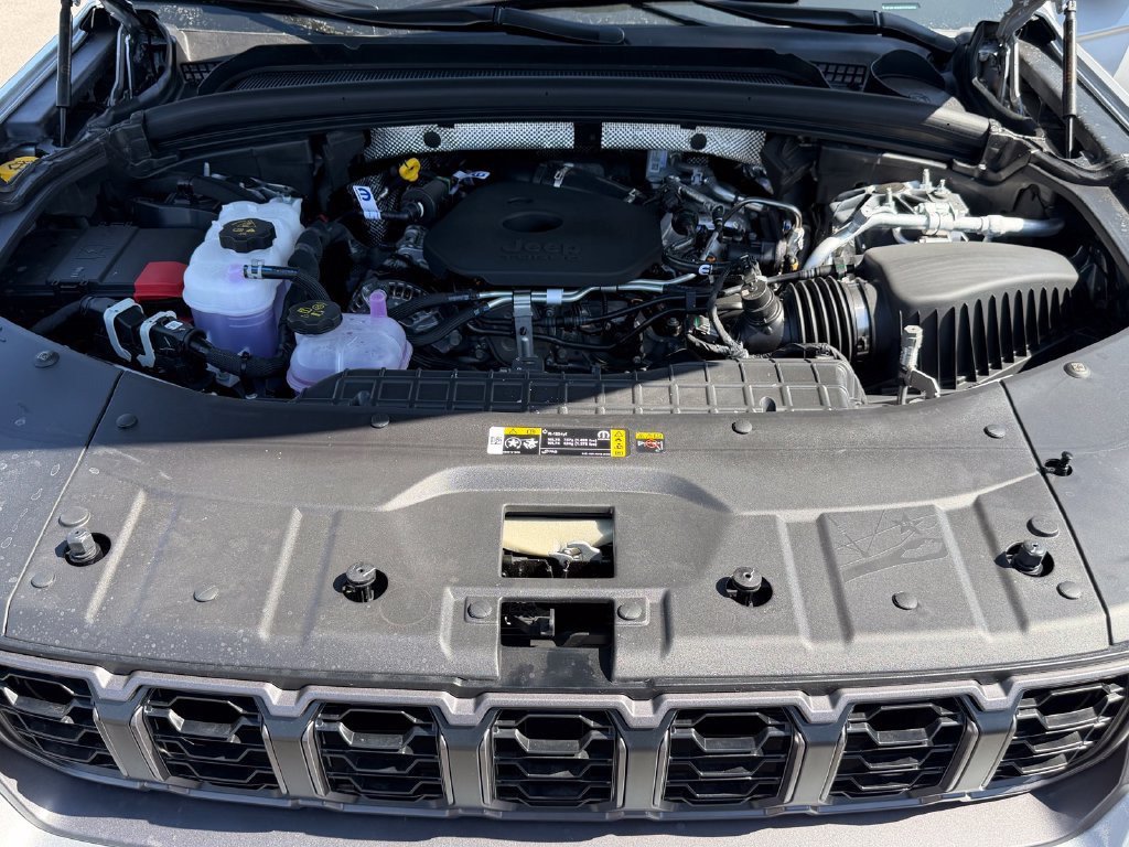 New 2026 Jeep Grand Cherokee Altitude RWD image 19