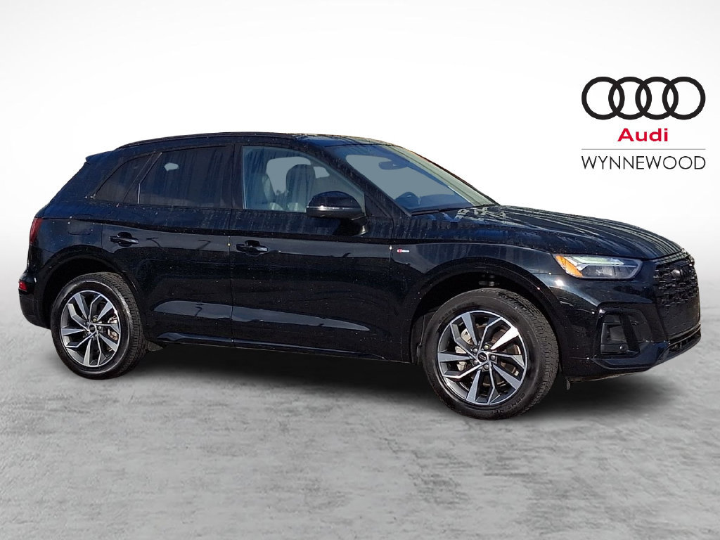 Used 2024 Audi Q5 2.0T Premium w/ Summer of Audi Package AWD/4WD image 7