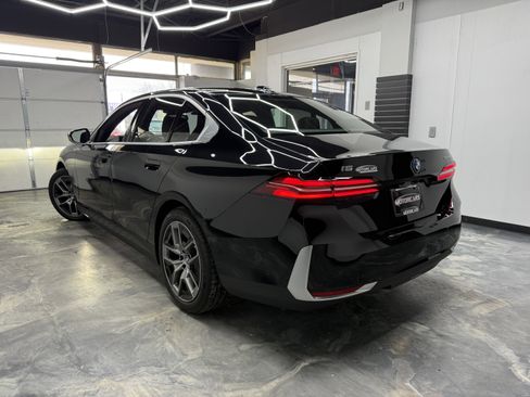 Used 2024 BMW i5 eDrive40i w/ M Sport Package image 3