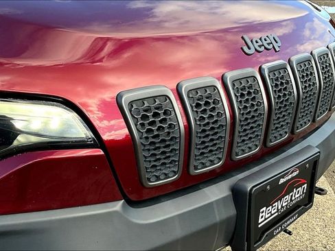 Used 2019 Jeep Cherokee Trailhawk AWD/4WD image 33