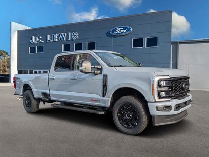 New 2026 Ford F250 Lariat w/ Black Appearance Package