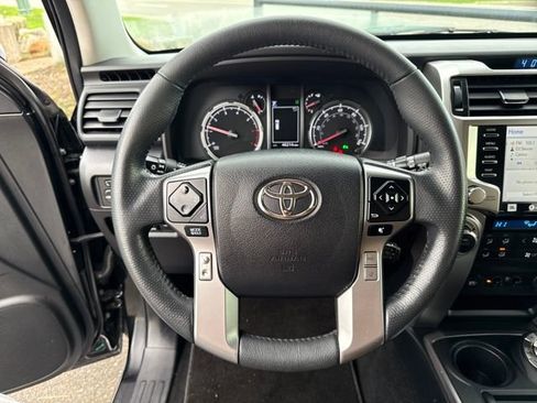 Used 2022 Toyota 4Runner Limited image 19