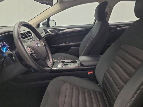 Used 2017 Ford Fusion SE FWD image 17