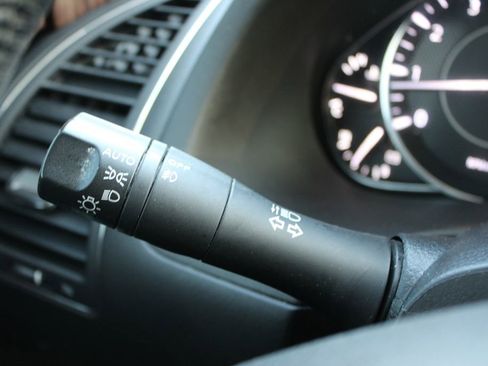 Used 2019 Nissan Armada SL w/ Premium Package image 38