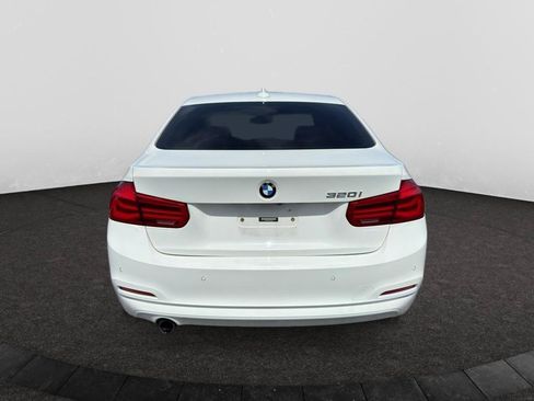 Used 2017 BMW 320i Sedan RWD image 6