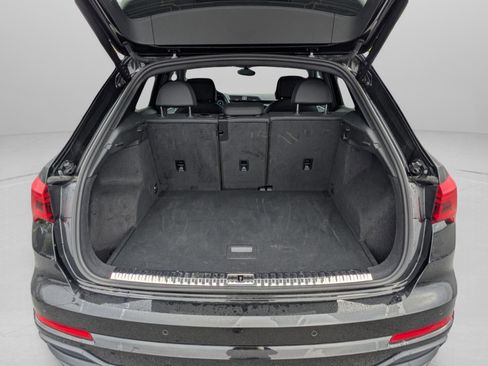 Used 2025 Audi Q3 2.0T Premium image 19