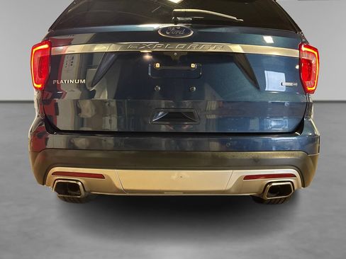 Used 2017 Ford Explorer Platinum AWD/4WD image 17