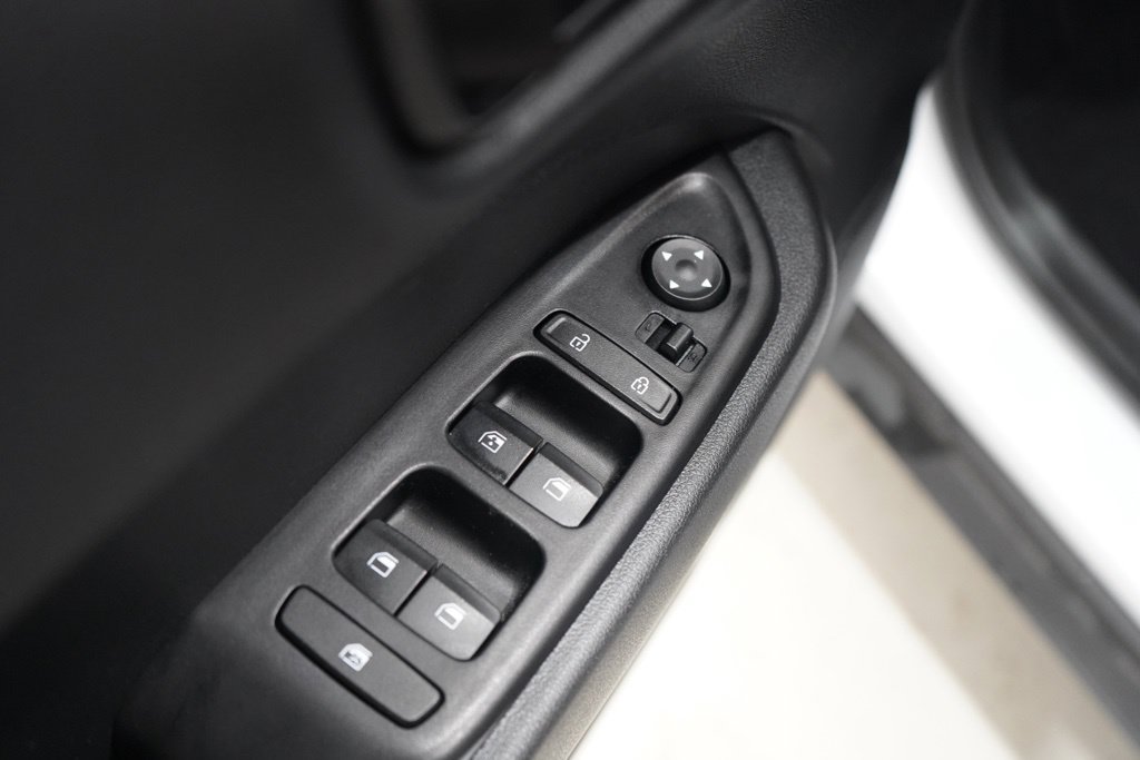 Used 2024 Hyundai Venue Limited FWD image 20