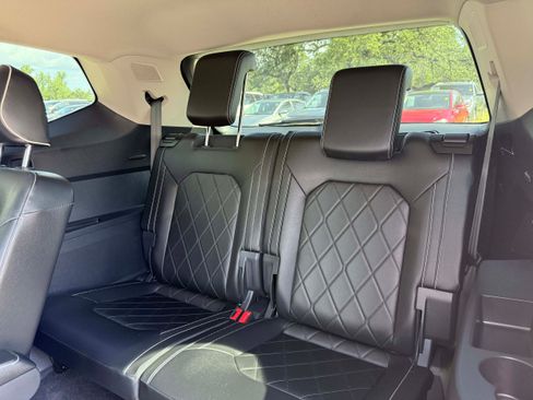Used 2024 Volkswagen Atlas SEL Premium R-Line AWD/4WD image 16