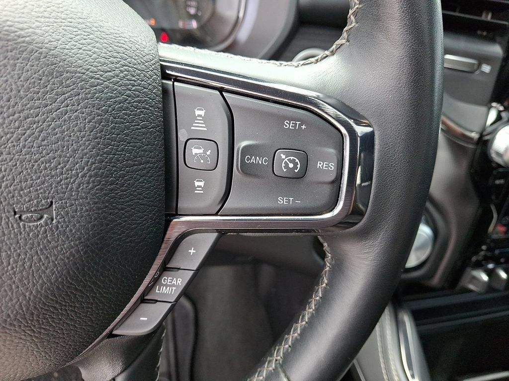 Used 2024 RAM 1500 Limited AWD/4WD image 22