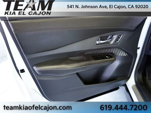 Used 2023 Nissan Ariya FWD image 25