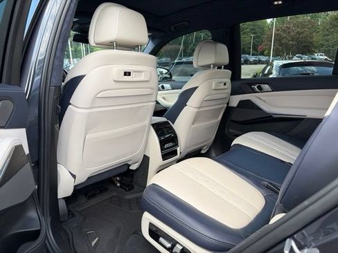 Used 2021 BMW X7 xDrive40i w/ M Sport Package AWD/4WD image 10
