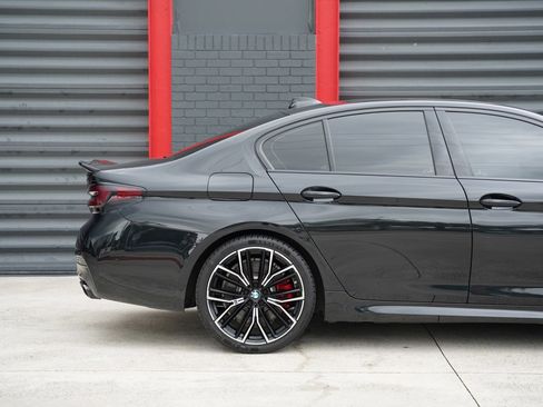 Used 2021 BMW M550i xDrive w/ Executive Package AWD/4WD image 7