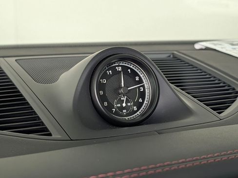 New 2026 Porsche Macan AWD/4WD image 31