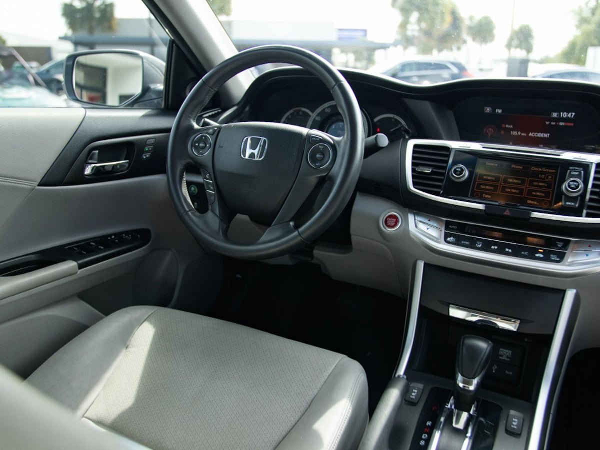 Used 2013 Honda Accord EX-L image 31